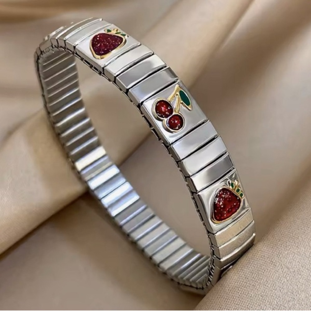 Cherry & strawberry bracelet 🍒🍒🍒